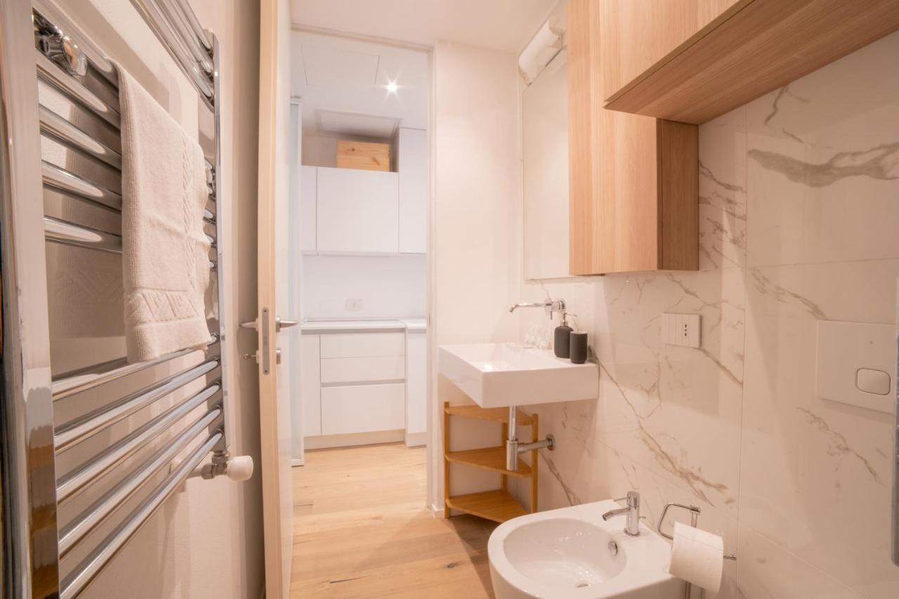 Navigli-Centro-Universita, Amazing New Apartment Milano Exteriör bild