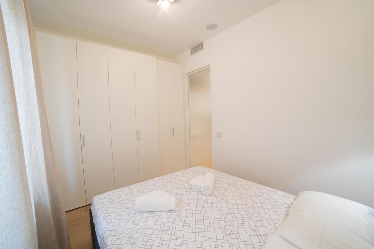 Navigli-Centro-Universita, Amazing New Apartment Milano Exteriör bild